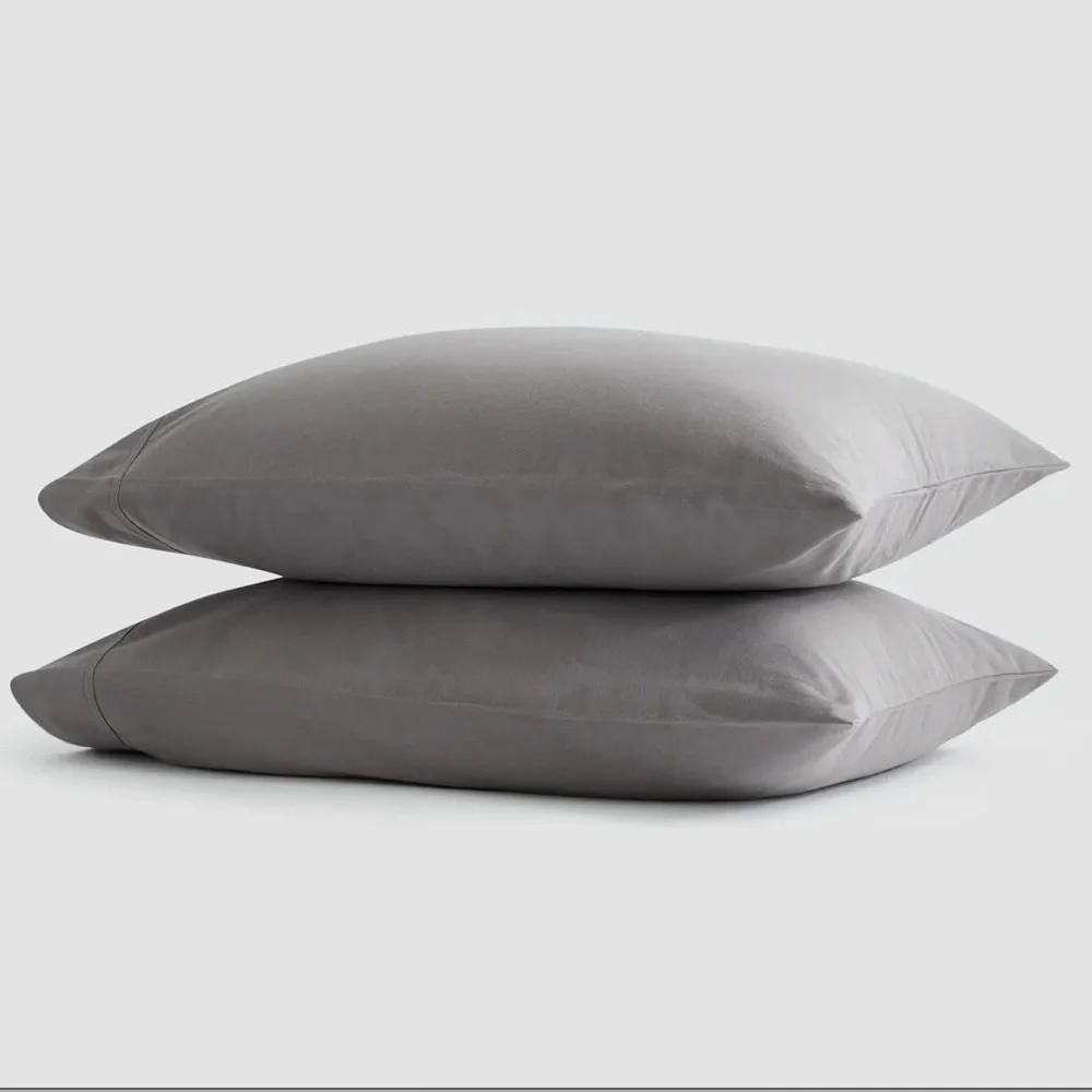 NWOT Quince Luxury Organic Flannel King Pillowcase Set in Grey